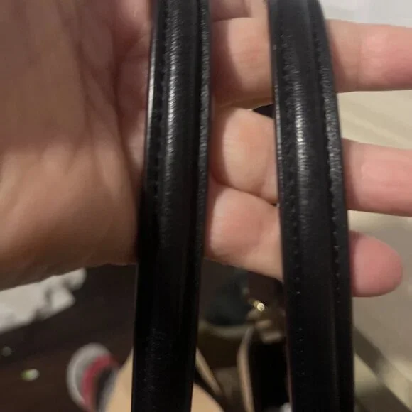 COACH LEXY LEATHER SHOULDER Bag Color Beechwood /black/light - Picture 3 of 8